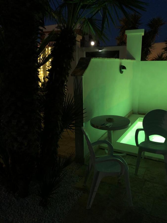 Villa Le Due Pigne (Adults Only) Taranto Exterior foto
