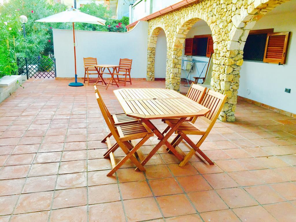 Villa Le Due Pigne (Adults Only) Taranto Exterior foto